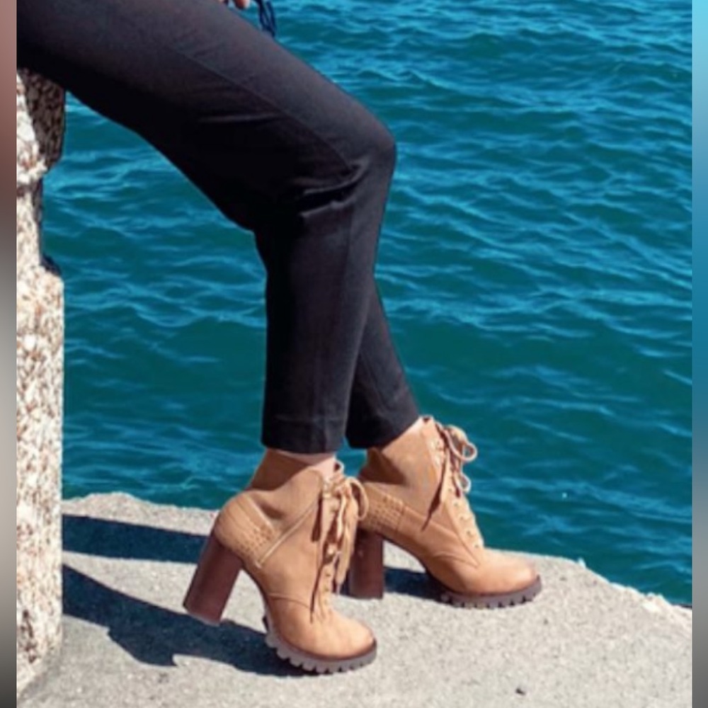 Gibson Latimer heeled boots